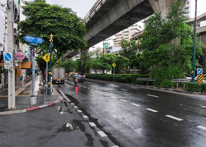 Contemporary Eastern 1br 5 Min Bts| Essential * Bangkok
